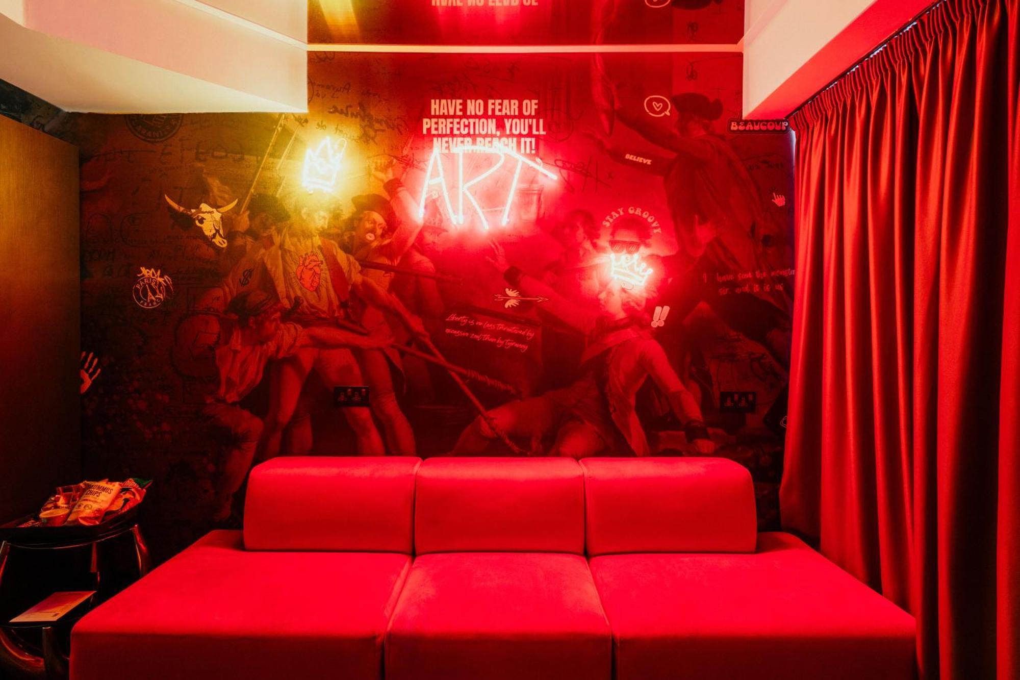 So Adults Only 酒店 3*