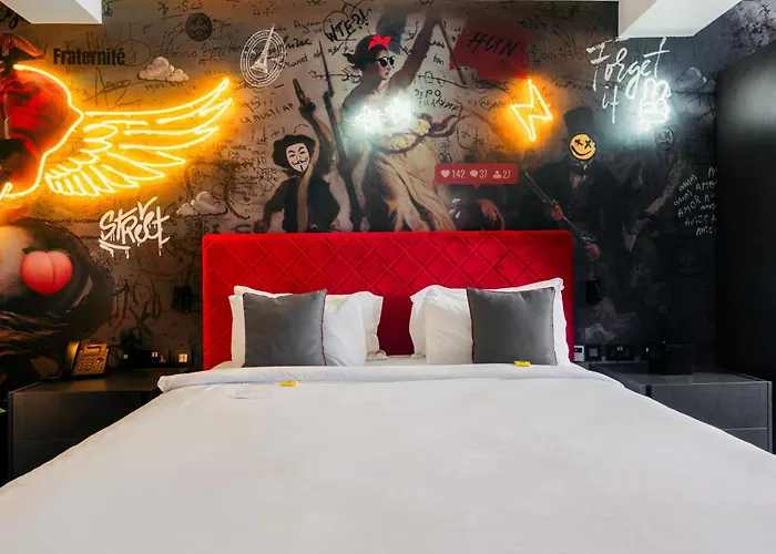 So City Hotel Adults Only