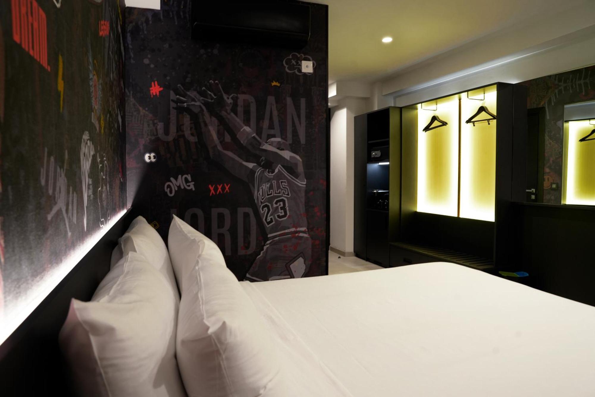 So Adults Only Hotell