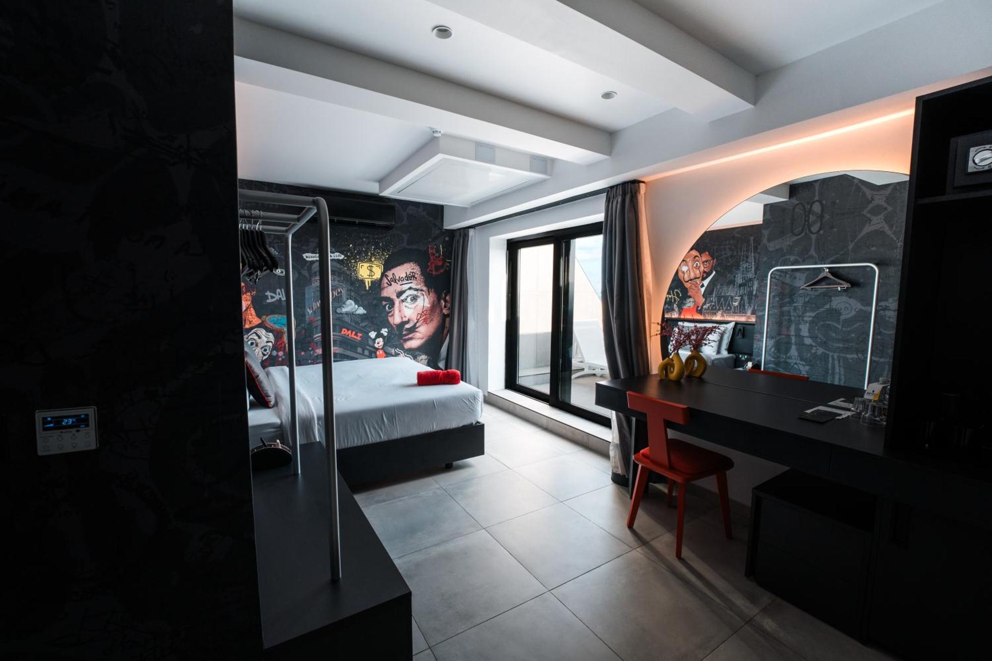 So Adults Only Hotel 3*