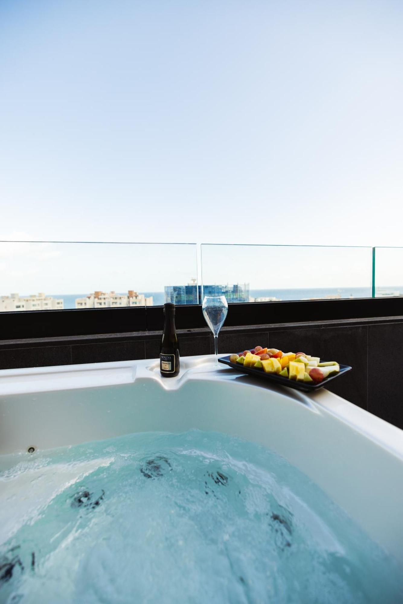 So Adults Only Hotel 3*