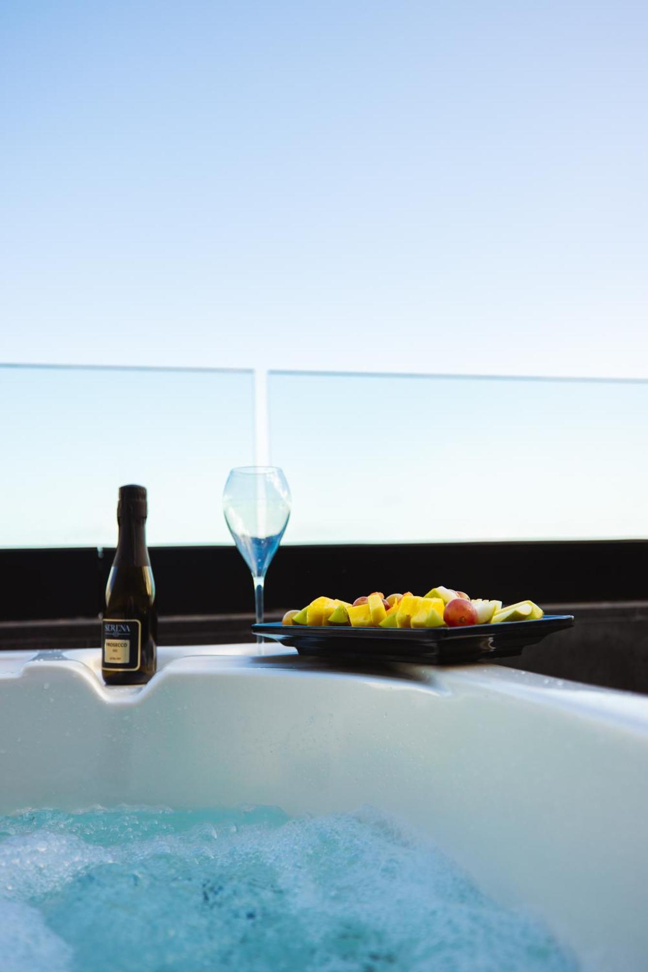 So Adults Only Hotel 3*