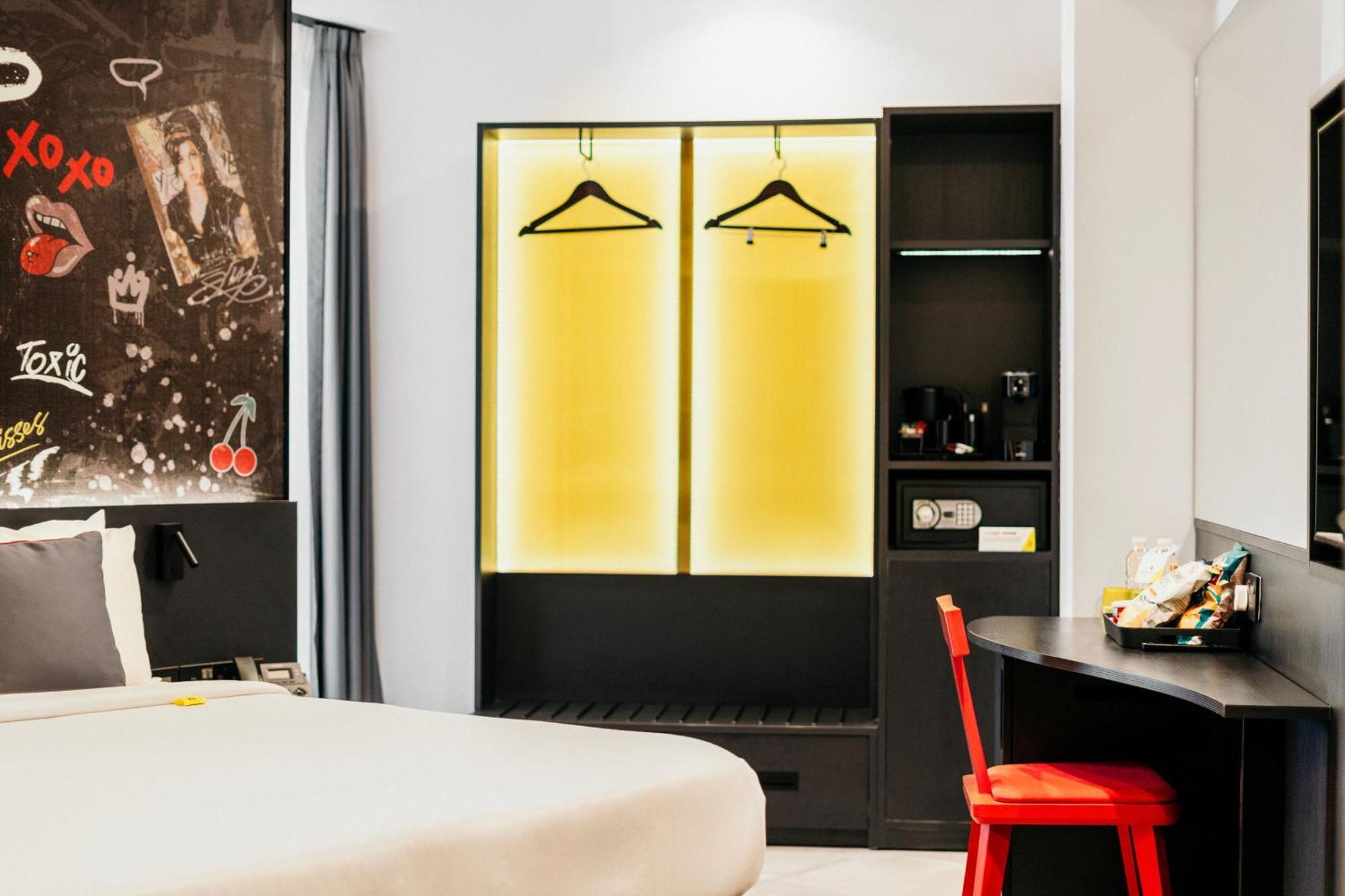 So Adults Only Hotel 3*