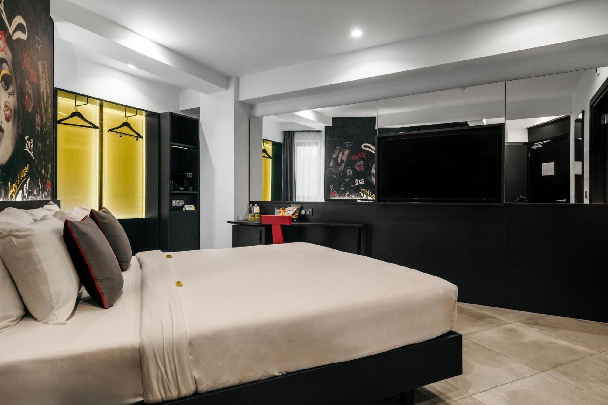 Hotel So Adults Only